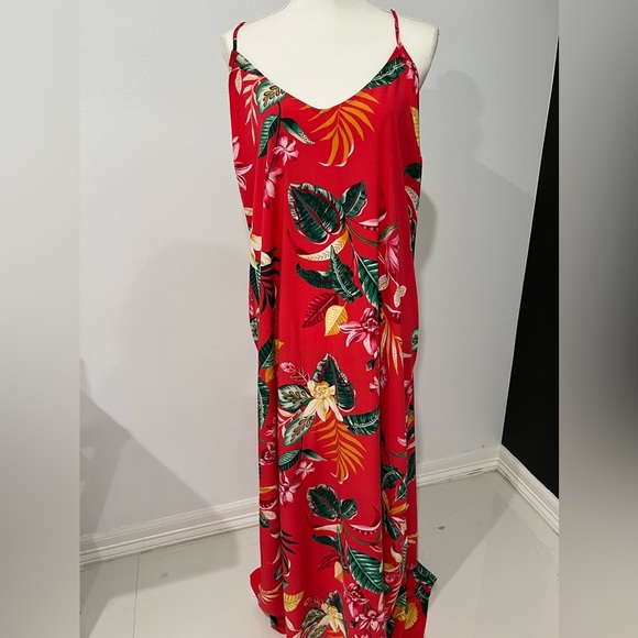 Old Navy Dresses & Skirts - Old Navy Red and Green Spaghetti Strap Maxi Sundress